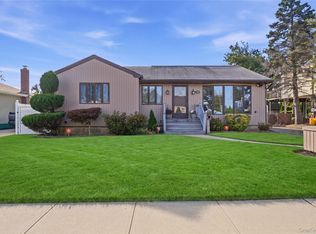 64 Linden Boulevard, Hicksville, NY 11801