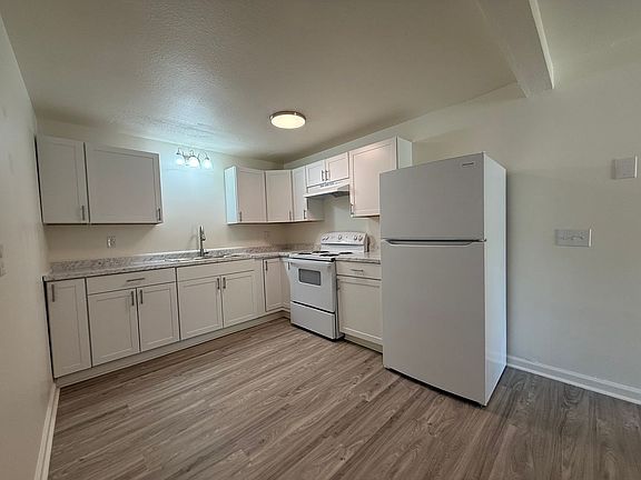 4th image of 1343-1347 Jackson Hollow Rd #9