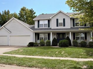 348 Clarendon Ln, Saint Charles, MO 63301
