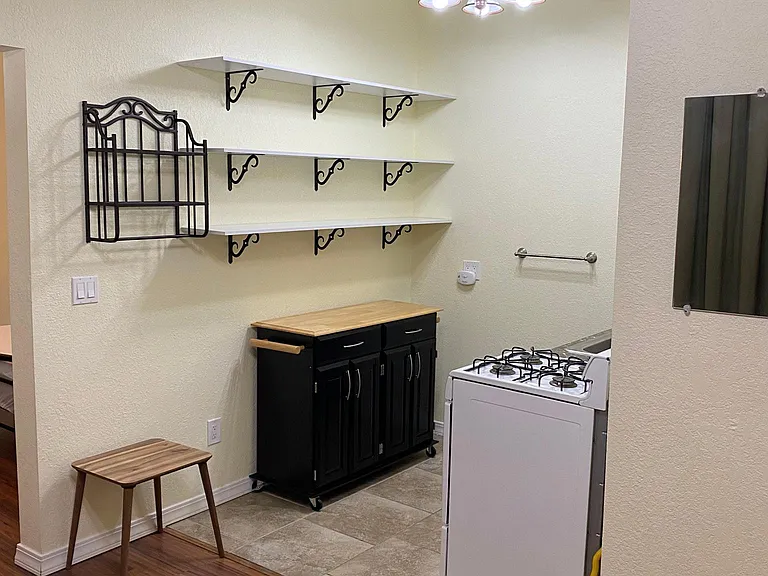 345 Main St #8 — Photo 9