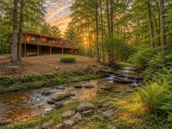 1564 Rackley Rd, Ellijay, GA 30536