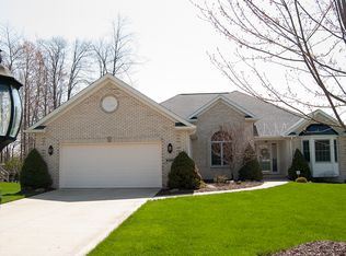 10361 Foxwood Dr, North Royalton, OH