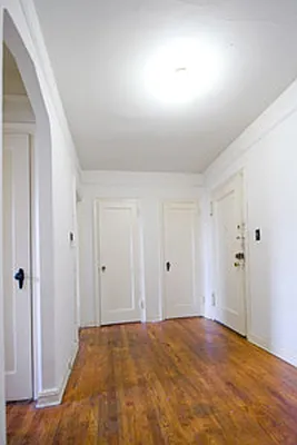 Rented by Elenora Dantchev, LREB | media 4