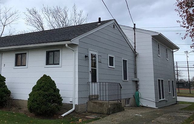 2nd image of 2 Arlyn Dr