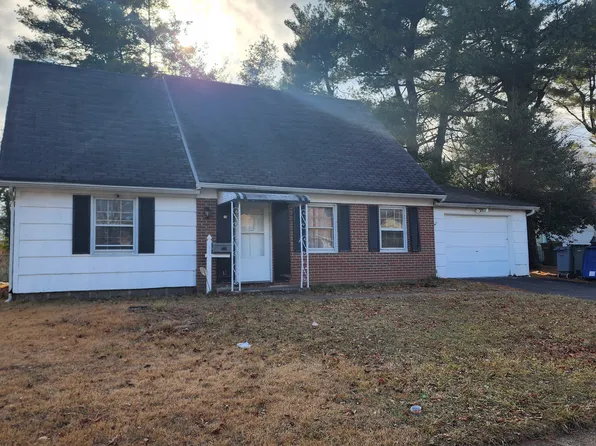 15 Manor Ln, Willingboro, NJ 08046