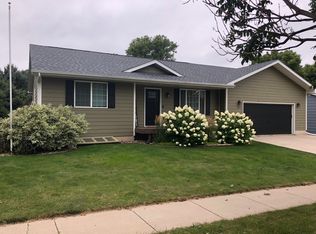 507 Mae Rose Dr, Valley Springs, SD 57068