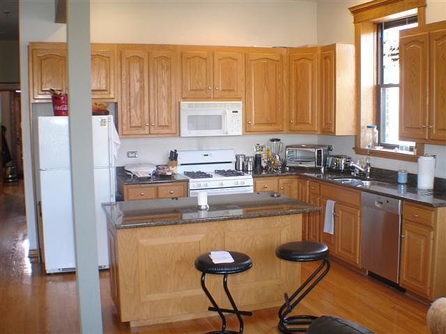 1st image of 2610 N Dayton St #3