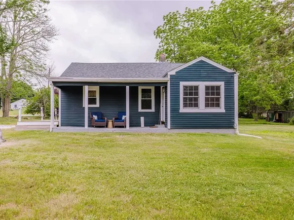 1500 Crandall Rd, Tiverton, RI 02878