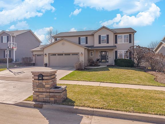 2nd image of 2215 Savanna Rd