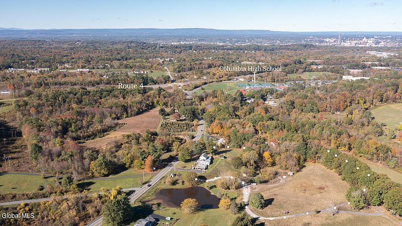 4th image of 890 Luther Road