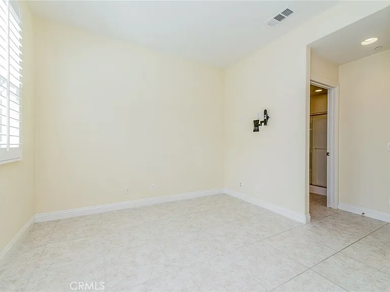 219 Wicker — Photo 12