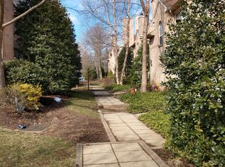 58 Rampart Dr, Wayne, PA 19087