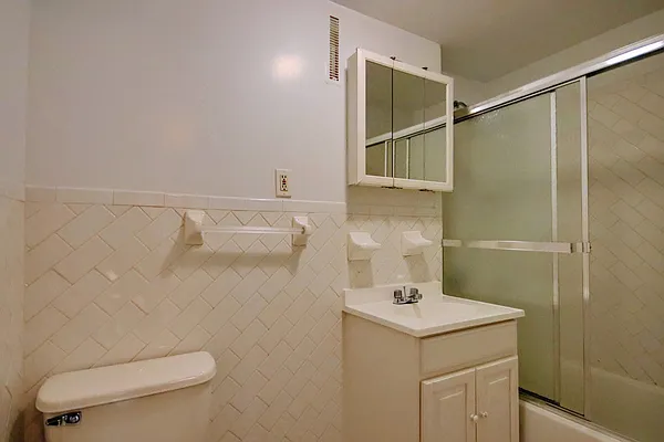 Rented by REAL New York | media 15