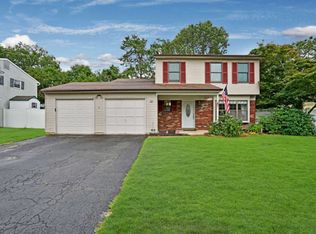 12 Stratton Dr, Howell, NJ 07731