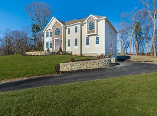 9 Norma Way, Middleton, MA 01949