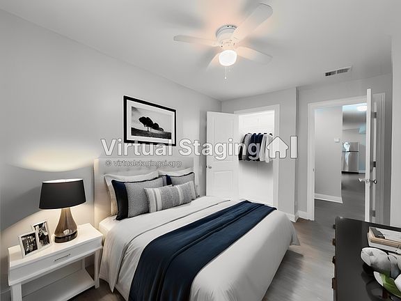 3rd image of 900 W Montrose Ave #4410-B