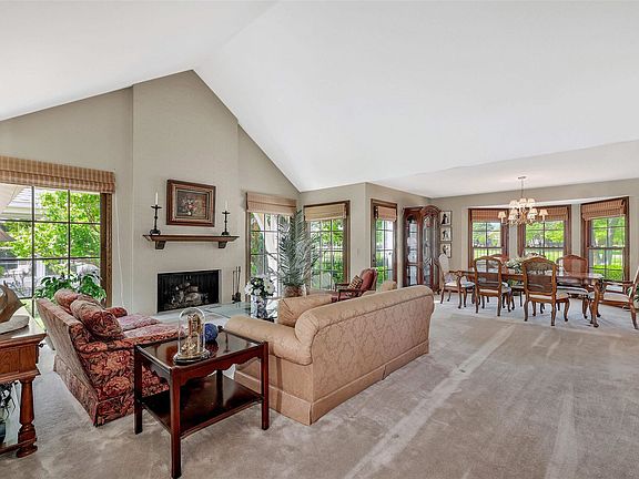 3rd image of 9128 E Peppertree Cir