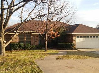 313 SW Alsbury Blvd, Burleson, TX 76028