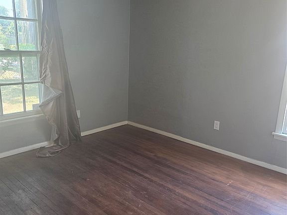 4th image of 5702 Forney Rd