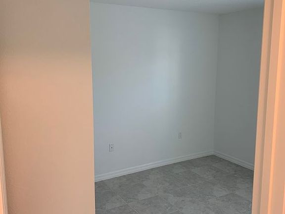 5th image of 124 Plain View Dr #B
