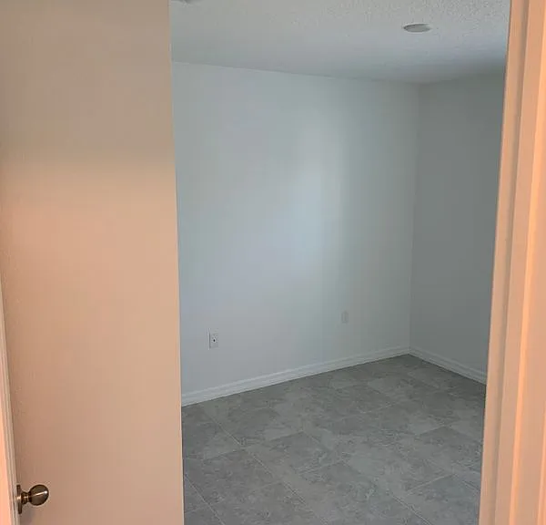 124 Plain View Dr #B — Photo 5