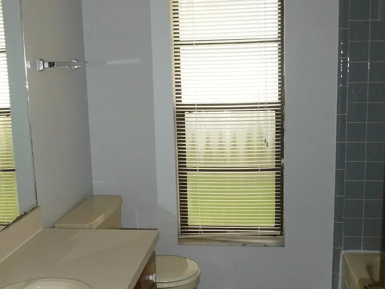 14138 Fennsbury Dr — Photo 21