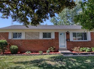 8264 Tinkler Rd, Sterling Heights, MI 48312