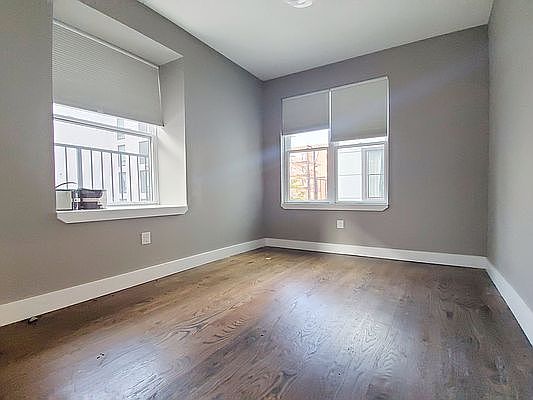 4th image of 64 Greenpoint Ave #2D