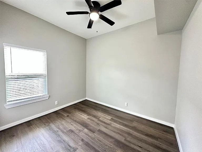 225 N Everton St #4 — Photo 15