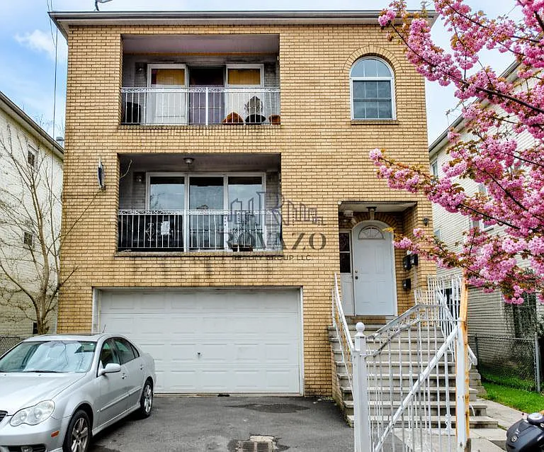 38-40 Wainwright St #1