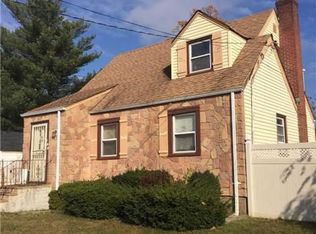 109 Gates Ave, Valley Stream, NY 11580