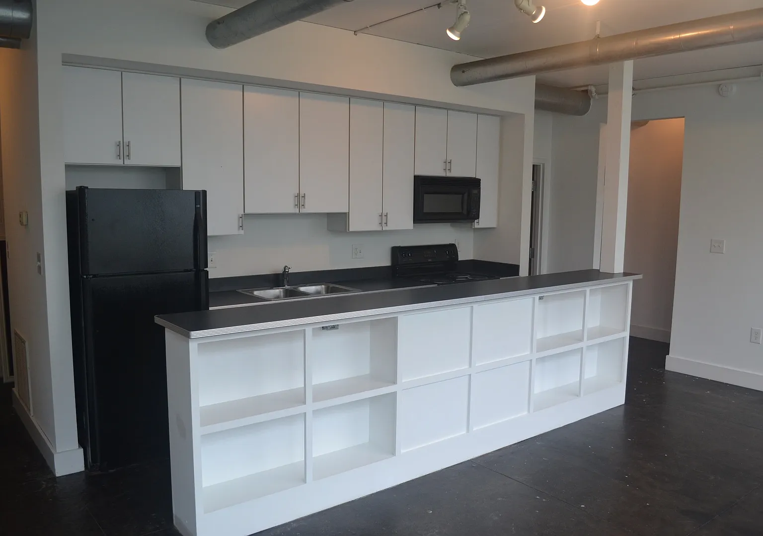 1605 Gordon Avenue — Photo 4