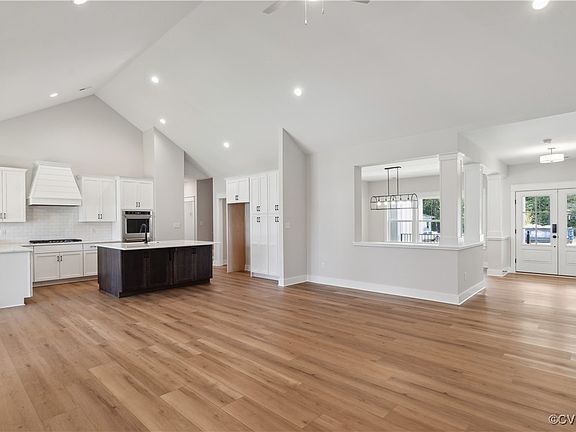 4th image of 10136 Cabernet Ln
