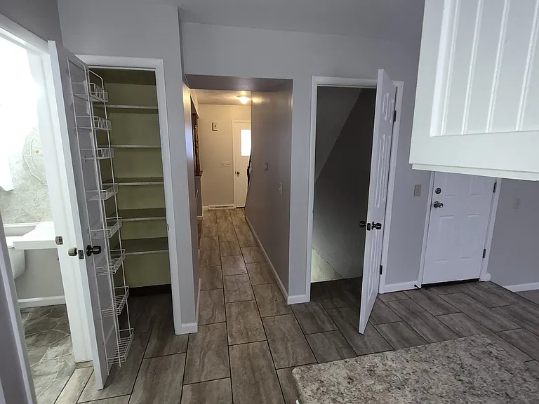 140 Cedar Ct — Photo 9