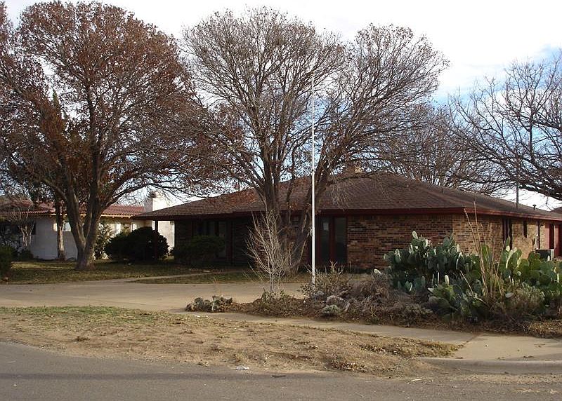 1st image of 713 Sunset Ln