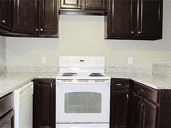 2nd image of 425 N Buena Vista Ave