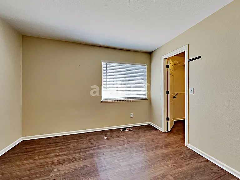 4995 Fundy St — Photo 12