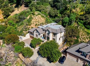 3263 New York Dr, Pasadena, CA