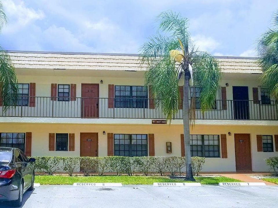 1st image of 4233 Oak Terrace Dr