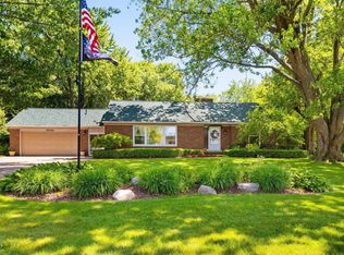 37130 Moravian Dr, Clinton Township, MI 48036