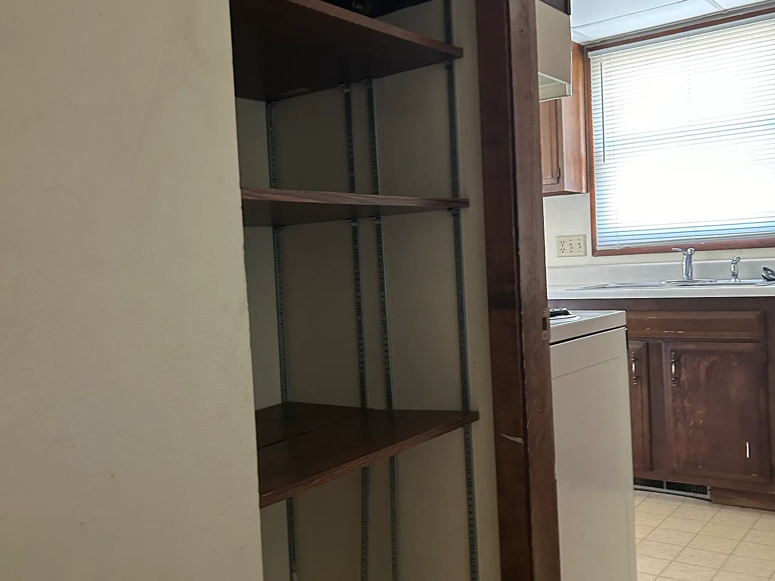 2 bed, $1,025 — Photo 3
