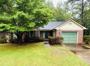 5086 Summer Ridge Rd, Fayetteville, NC 28303