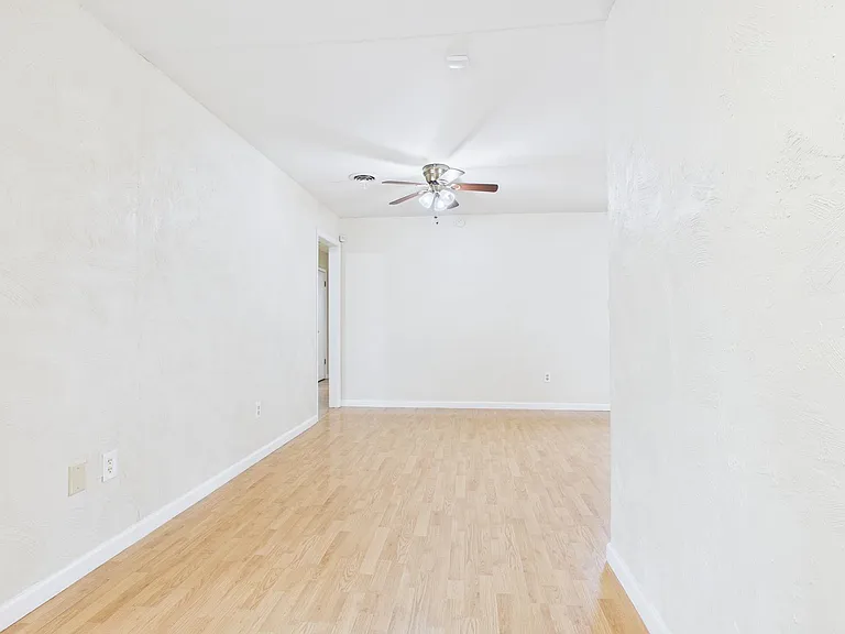 4663 SE Brighton Dr — Photo 5