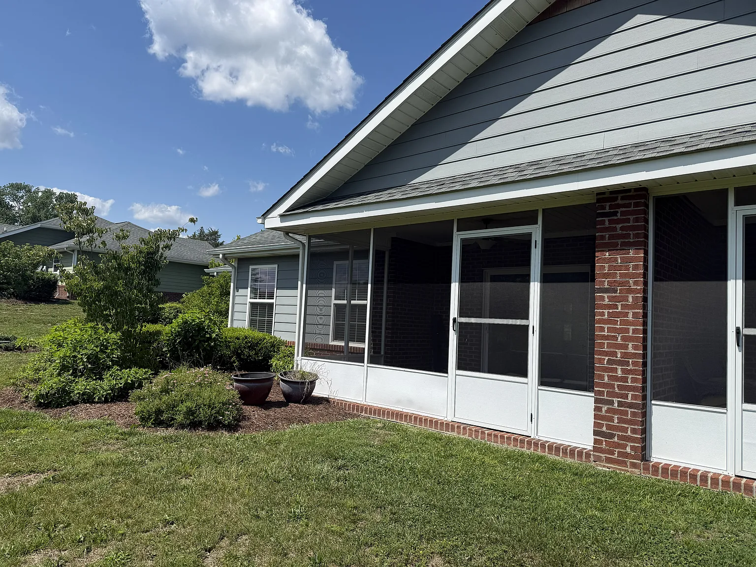 2 bed, 1350 sqft, $1,650 — Photo 4