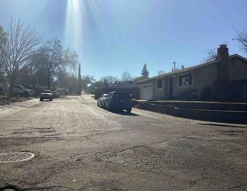 Exterior Neighborhood (street photo)