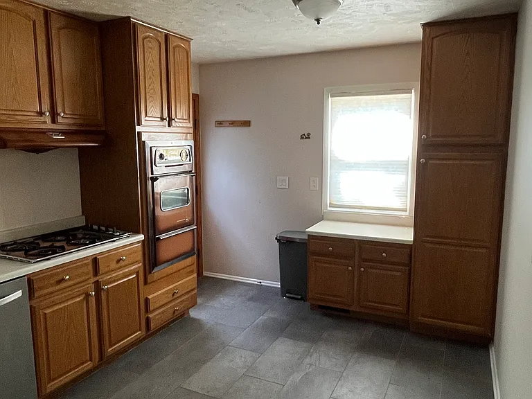 12505 A St — Photo 2
