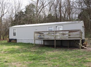 55 Chipman Rd, Bethpage, TN 37022