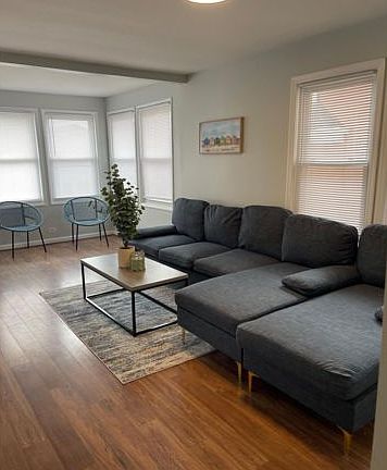 4th image of 32 Kentucky St Floor 2