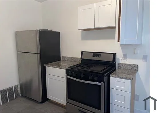 2963 Vicksburg Ave #2 — Photo 7