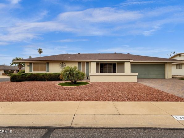 19818 N Springfield Dr, Sun City, AZ 85373